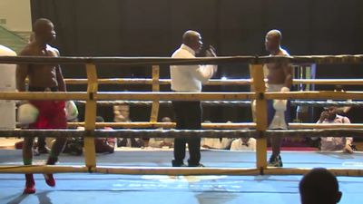 Sule Olagbade vs. Stephen Okine 043.jpg