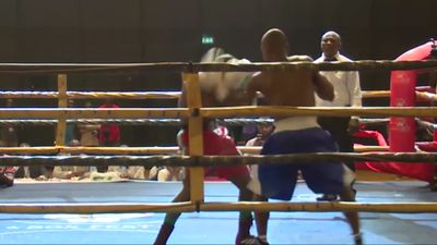 Sule Olagbade vs. Stephen Okine 047.jpg