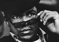 File:Sunglass Ali.jpg