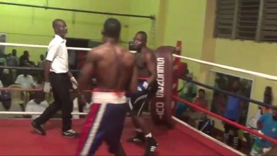Taiwo Olowu vs. Joseph Adu 018.jpg