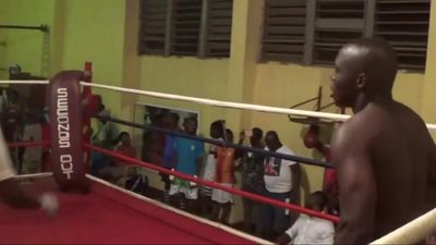 Taiwo Olowu vs. Joseph Adu 024.jpg