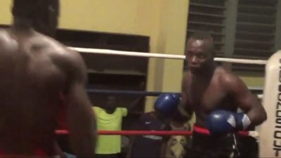 Taiwo Olowu vs. Joseph Adu 042.jpg