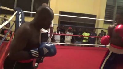 Taiwo Olowu vs. Joseph Adu 052.jpg