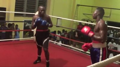 Taiwo Olowu vs. Joseph Adu 055.jpg