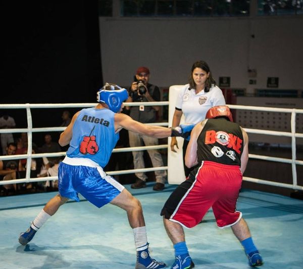 Talles Gomes vs. Guilherme Nunes.jpg