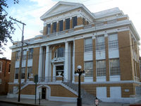 File:Tampa Circulo Cubano01.jpg