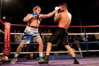File:Tey Lynn Jones vs. Christian Hoskin Gomez.jpg