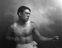 File:Theo Gray 1913.jpg