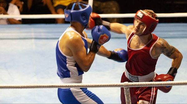 Thiago Barbosa vs. Daniel Cardoso.jpg