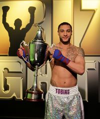 File:Tobias Webb with Prizefighter trophy.jpg
