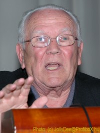 File:Tom Kaczmarek.jpg