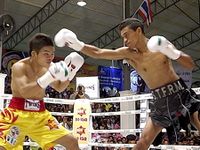 File:Tomas Rojas VS Suriyan Sor Rungvisai.jpg