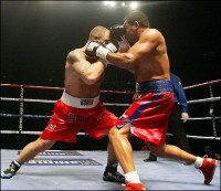 File:Tomasz Bonin vs. Fernely Feliz IBC heavyweight title.jpg