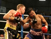 File:Tomlinson vs Patavikorngym.jpg