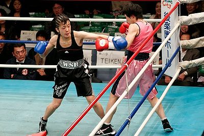 Tomoko Chiba vs. Emika Himuro.jpg