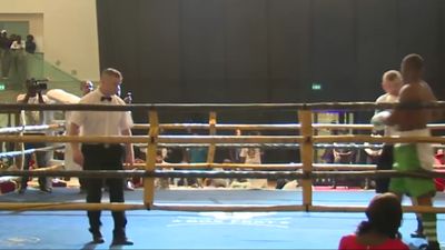 Tony Salam vs. Eugen Buchmueller 002.jpg