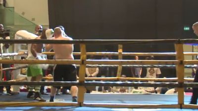 Tony Salam vs. Eugen Buchmueller 009.jpg