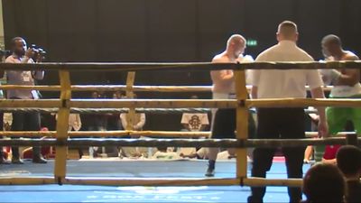 Tony Salam vs. Eugen Buchmueller 019.jpg