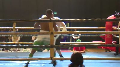 Tony Salam vs. Eugen Buchmueller 025.jpg
