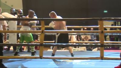 Tony Salam vs. Eugen Buchmueller 027.jpg