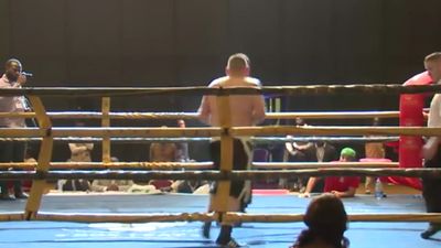 Tony Salam vs. Eugen Buchmueller 033.jpg