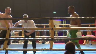 Tony Salam vs. Eugen Buchmueller 036.jpg