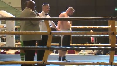 Tony Salam vs. Eugen Buchmueller 039.jpg
