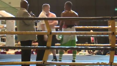 Tony Salam vs. Eugen Buchmueller 040.jpg