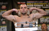 File:Travis Kauffman weigh-in.JPG