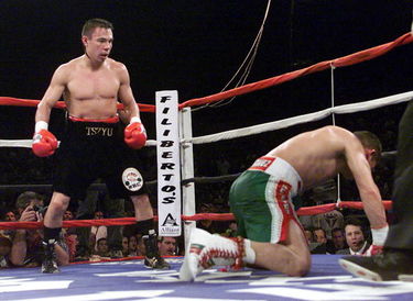 Tszyu Chavez 51967575.jpg