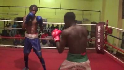 Tunde Aderogba vs. Joe Coffie 003.jpg