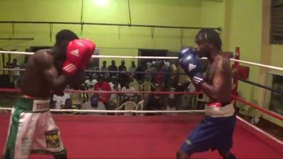 Tunde Aderogba vs. Joe Coffie 007.jpg