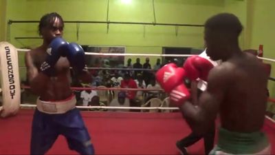 Tunde Aderogba vs. Joe Coffie 009.jpg