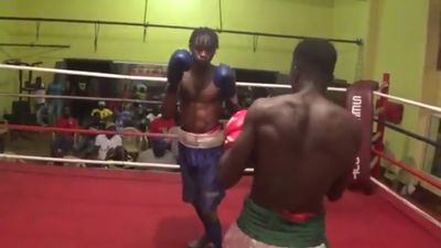 Tunde Aderogba vs. Joe Coffie 015.jpg