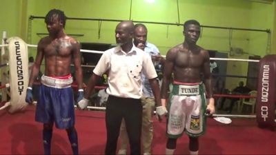 Tunde Aderogba vs. Joe Coffie 042.jpg