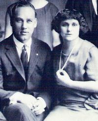 File:Vic Martin & Wife.jpg