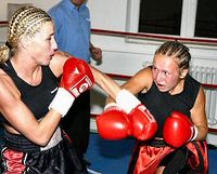 File:Viktoria Milo vs. Petra Jachmanova.jpg
