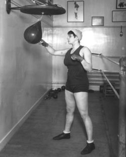 Violette Morris.jpeg