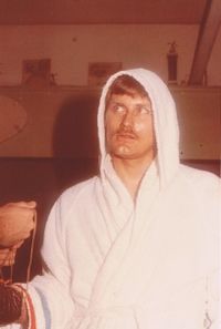 File:Wayne Kelly robed.jpg