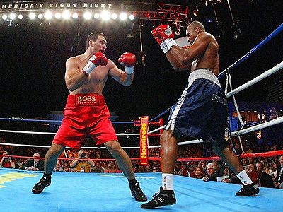 Wladimir-klitschko-DaVarryl Williamson.jpg