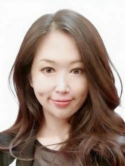 Xuejiao Feng PIC.jpg