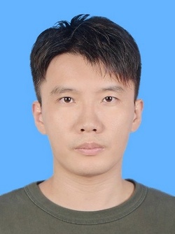 Yingrui Huang PIC.jpg