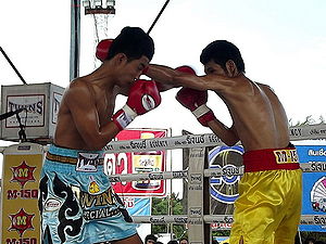 Yuchi Carryboy VS Banchadej Sithprakaifah.jpg