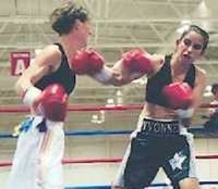 File:Yvonne Caples vs. Para Draine.jpg